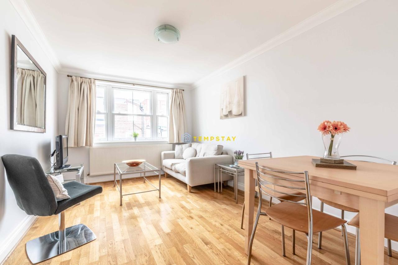 Perfect Spot In Central Windsor & Free Parking! Экстерьер фото